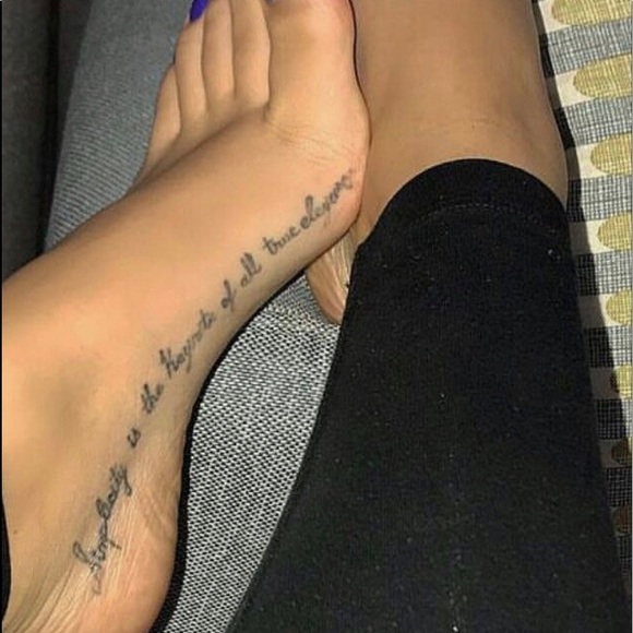 Meet your Posher, Cece - Picture 1 of 1